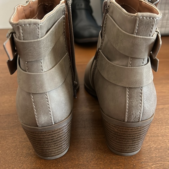 🎈3/$25🎈NWOB Indigo Rd Faux Leather Booties - Picture 4 of 5